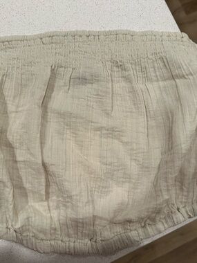 Universal Thread Cream Textured Crop Top with Elastic Hem